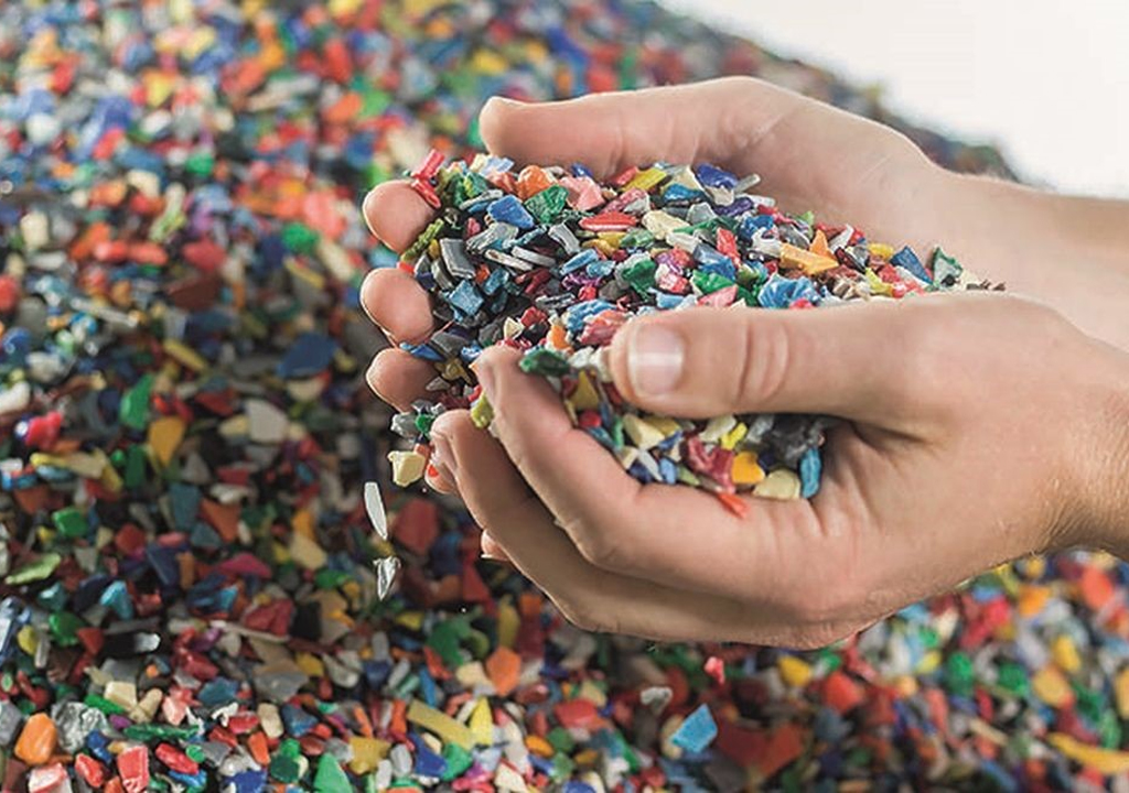 تفاوت ضایعات پلاستیکی با گرانول بازیافتی